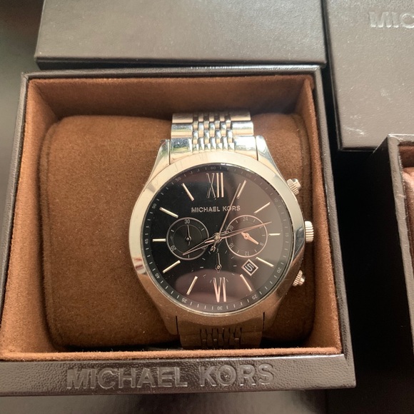 3 Michael Kors Watches - Picture 4 of 6